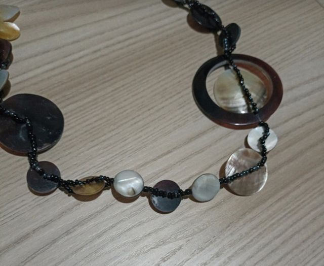 Collana etnica madreperlata - IL BAULE D'ORIENTE