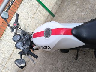Moto Suzuki GS 500