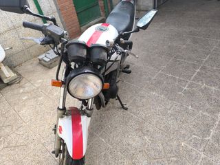 Moto Suzuki GS 500