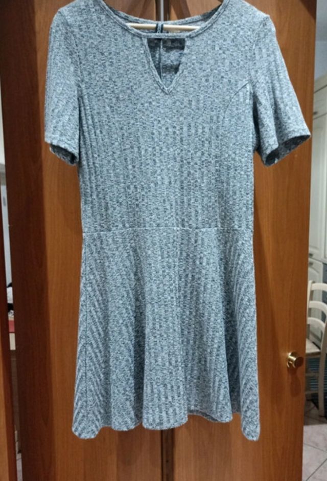 Vestito aderente con gonna H&M tg europea 44