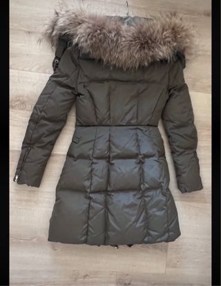 Abrigo plumífero de Zara.
