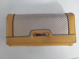 Cartera sin estrenar mujer.