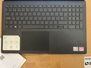 Portatil Dell inspeion 15 512B FHD 15.6 Nuevo