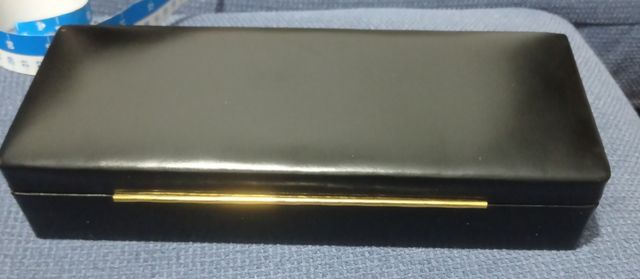 Estuche con juegos de mesa