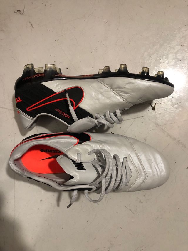 Botas de fútbol NUEVAS Nike Legend 6 talla 39