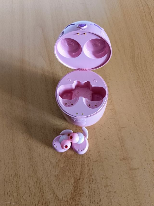 Auriculares con estuche de carga