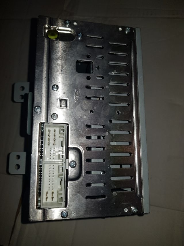 Radio CD . 961502Y010TJN