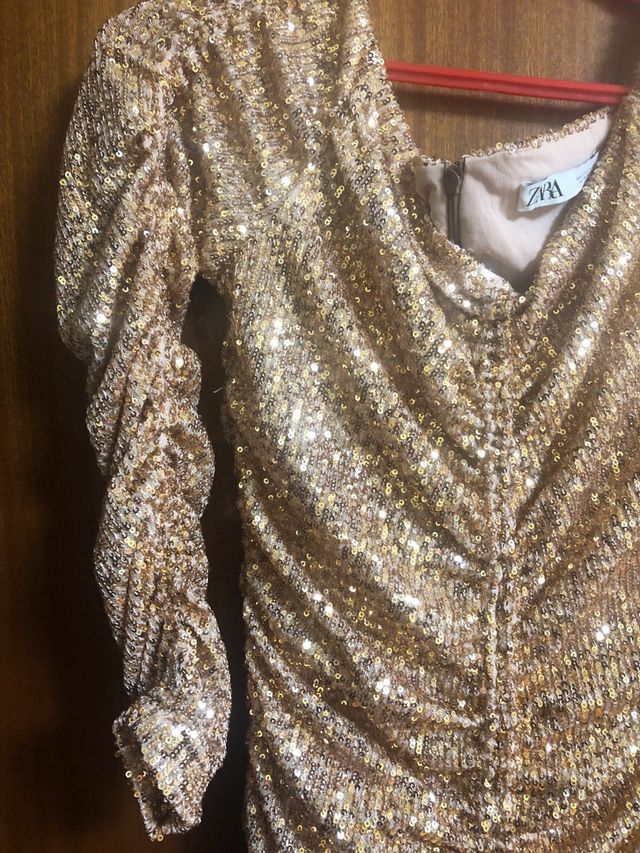 Vestido de Zara brillos dorado talla S nuevo