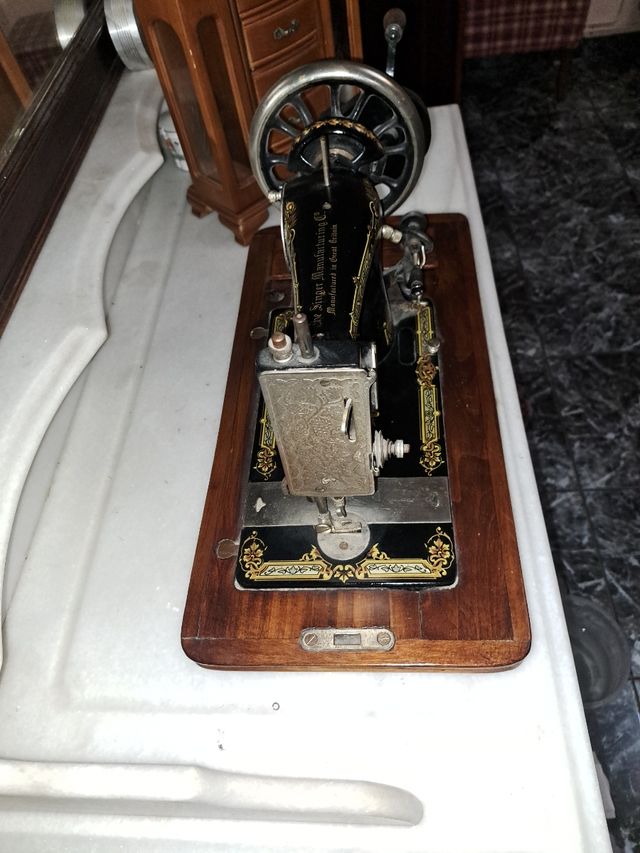 Maquina de coser singer