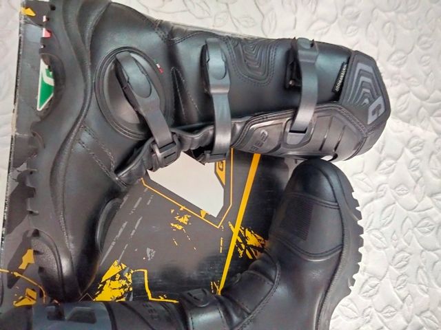 BOTAS DE MOTO
