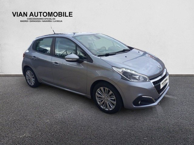 Peugeot 208 1.2L PureTech 82cv Signature