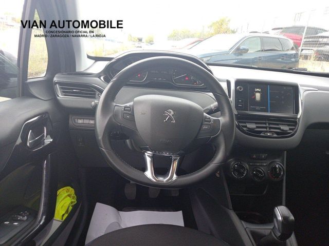 Peugeot 208 1.2L PureTech 82cv Signature