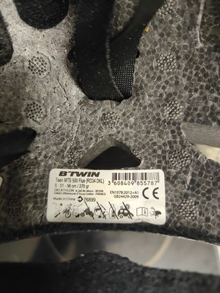 Casco bicicleta marca Btwin Rockrider