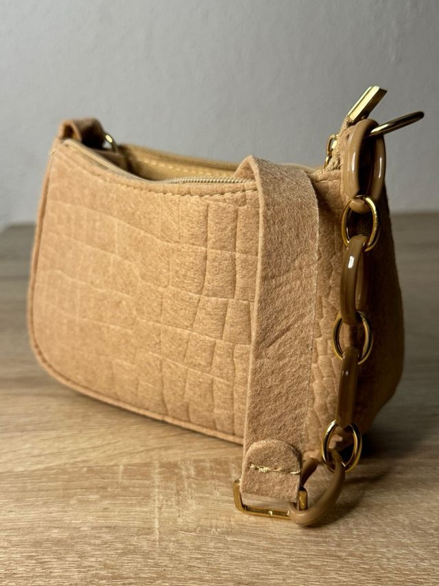 Bolso de hombro con diseño de fieltro🤎