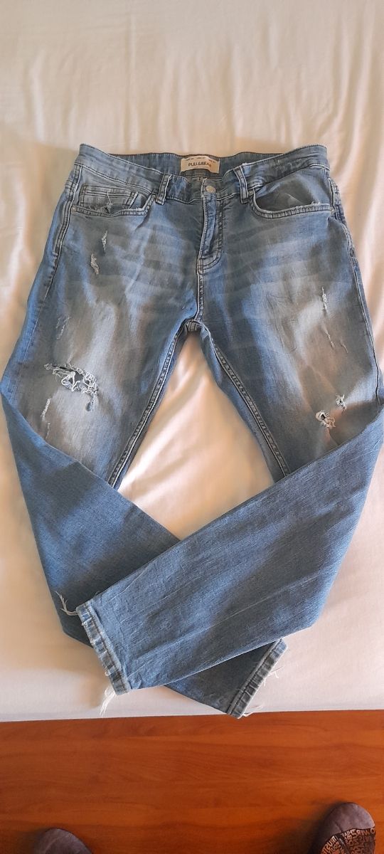 Pantalones vaqueros rotos