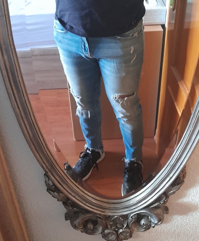 Pantalones vaqueros rotos