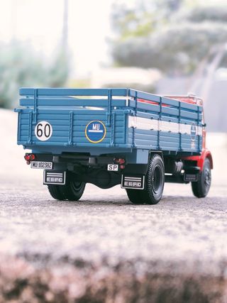 1:43 Ebro C700, Altaya