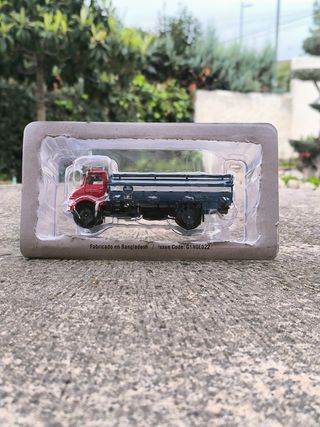 1:43 Ebro C700, Altaya