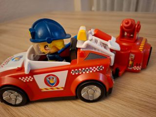 Coche Bomberos y PinyPon Action