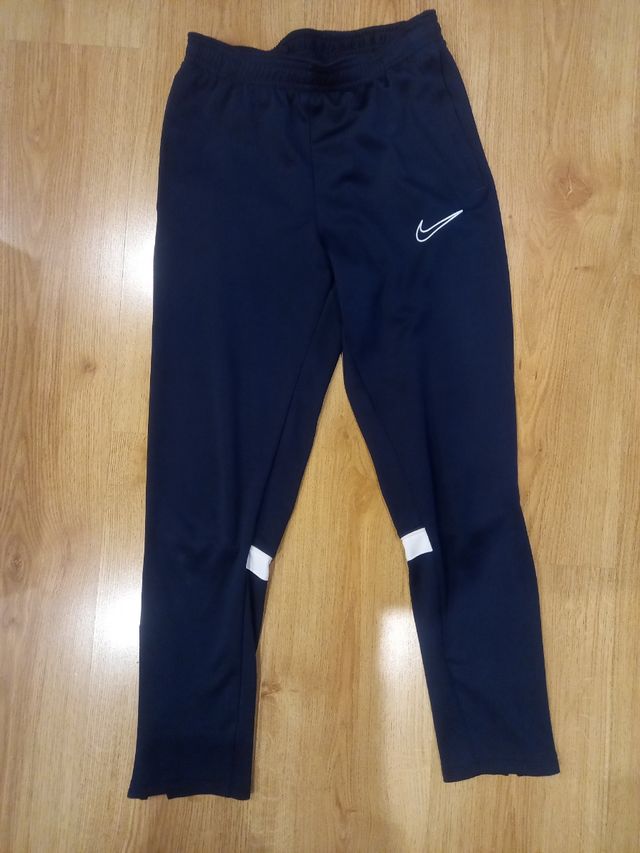 Pantalón chandal pitillo nike talla 147 cm