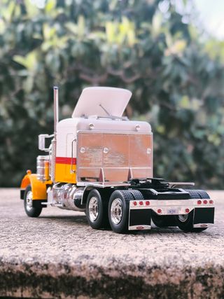 1:43 Peterbilt 359, Altaya