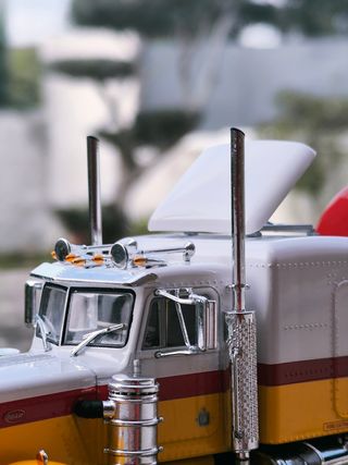 1:43 Peterbilt 359, Altaya