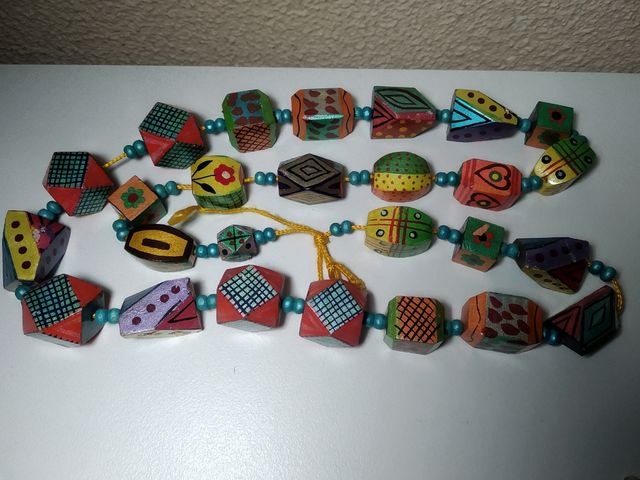Collares,broche, pendientes..