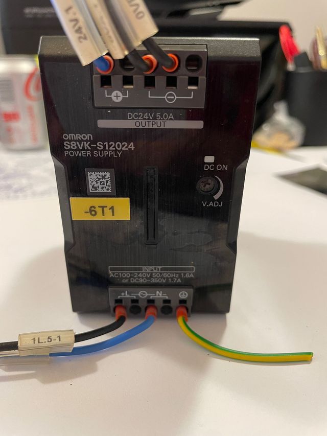 Fuente de alimentación de carril OMRON