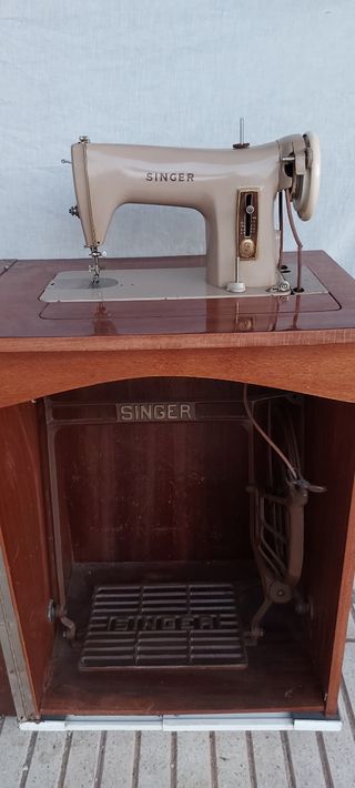 Maquina de coser Singer