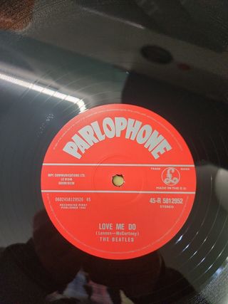 THE BEATLES NOW AND THEN NUEVO LP.