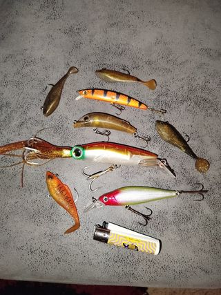 Lote 8 señuelos de pesca cebos storm