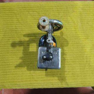 MAQUINA DE COSER SINGER EN MINIATURA
