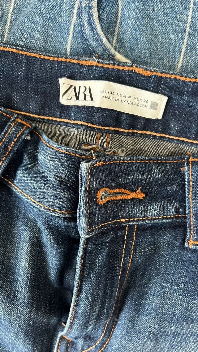 Vaquero oscuro pitillo Zara