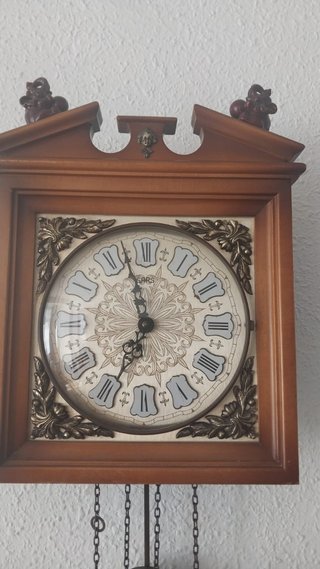 Reloj de pared antiguo