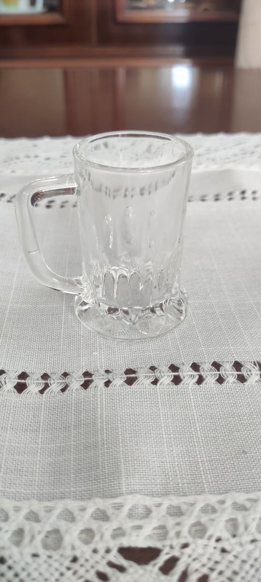 Set di 4 bicchieri di cristallo piccoli