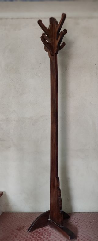 Perchero antiguo ocho brazos.