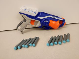 Nerf Elite Disruptor Blaster + 12 Dardi -Hasbro