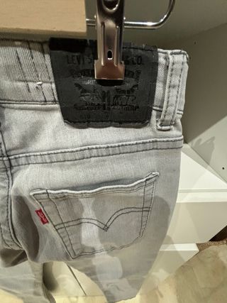 Pantalones levis niño grises