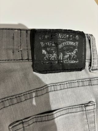 Pantalones levis niño grises