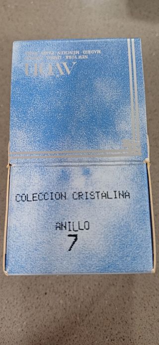 Anillo AVON modelo Cristalina