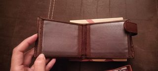 Cartera de piel nueva