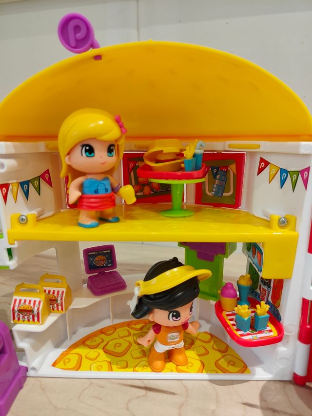 PinyPon Hamburguesería + 3 figuras + coche