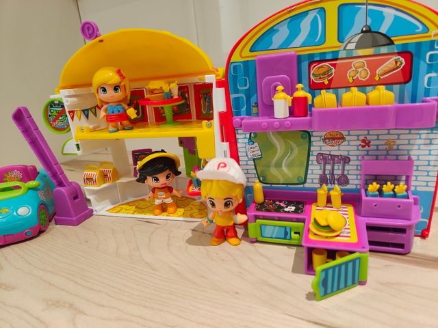 PinyPon Hamburguesería + 3 figuras + coche