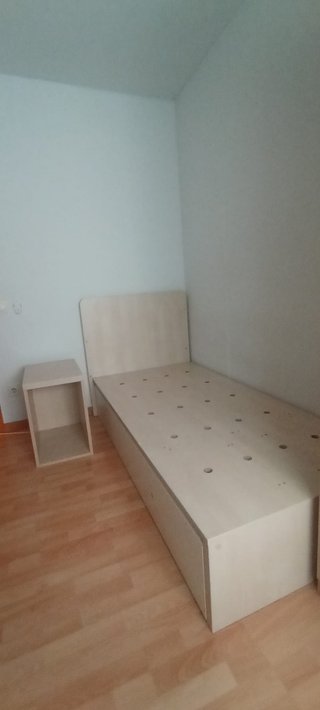 Cama. Precio a convenir.