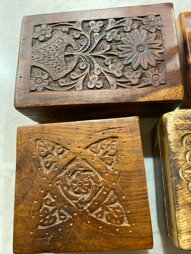 Cajas de madera macizas