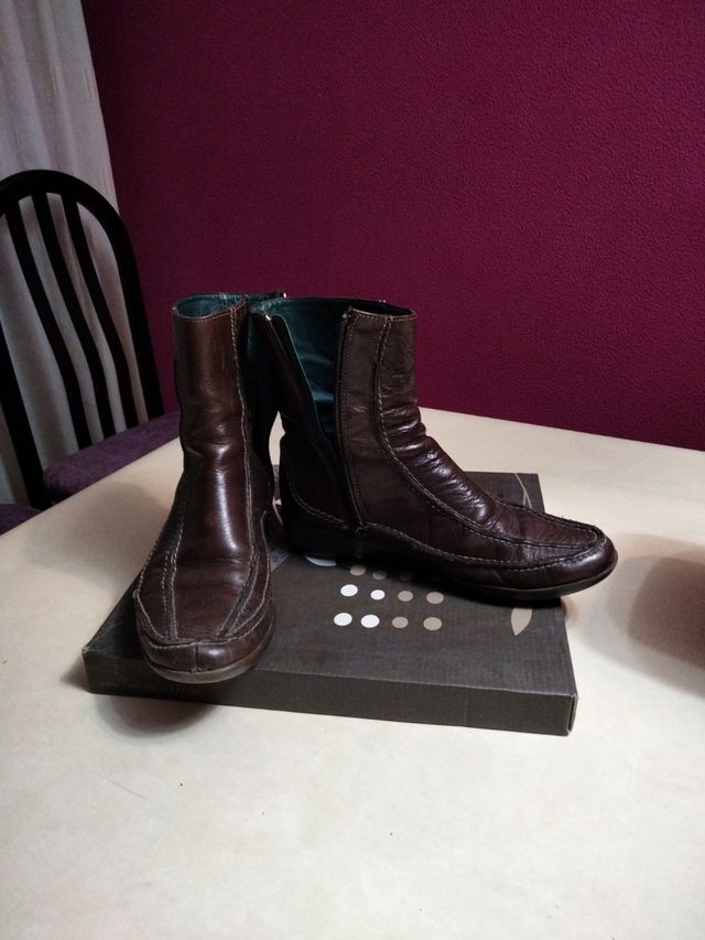 Botas WONDERS em pele