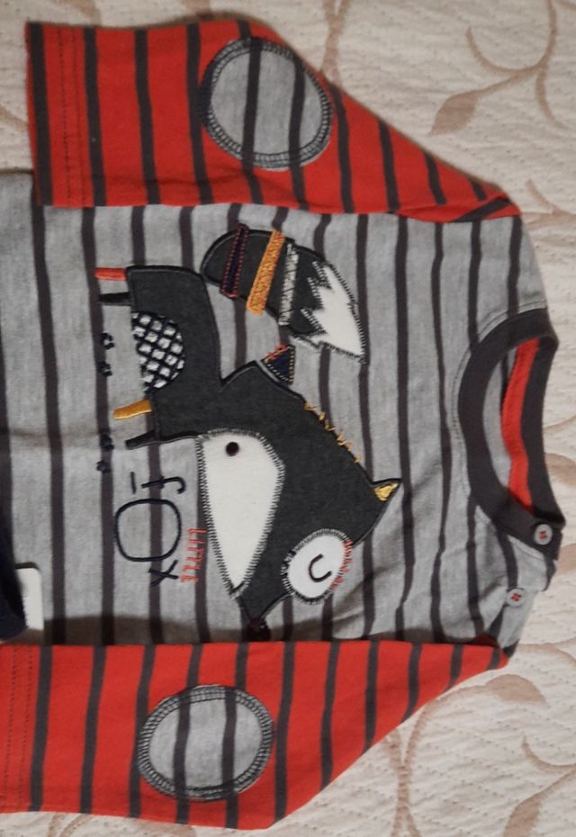 Conjunto bebé pantalón y camiseta