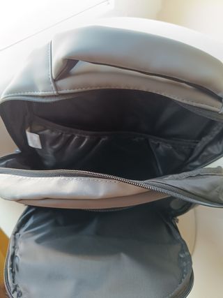 Mochila con reflectante Mc Yadra.