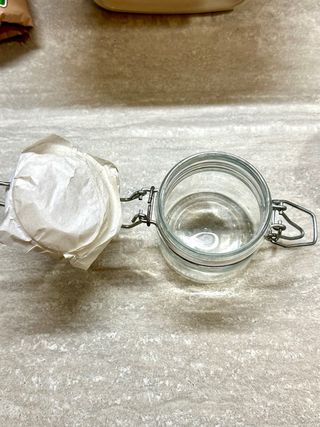 Kit di sei barattoli