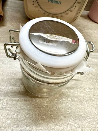 Kit di sei barattoli